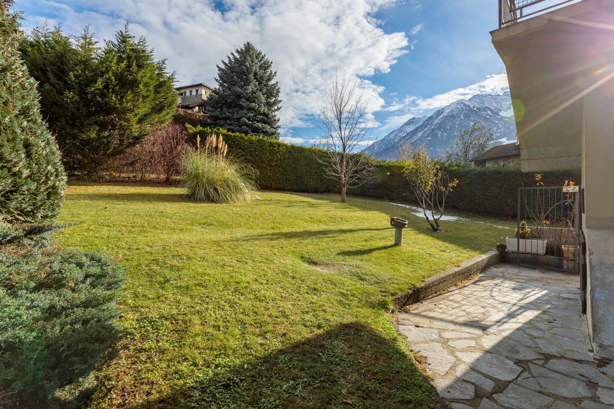 Ferienwohnung Lo Mitcho De Pouisse Aosta Exterior foto
